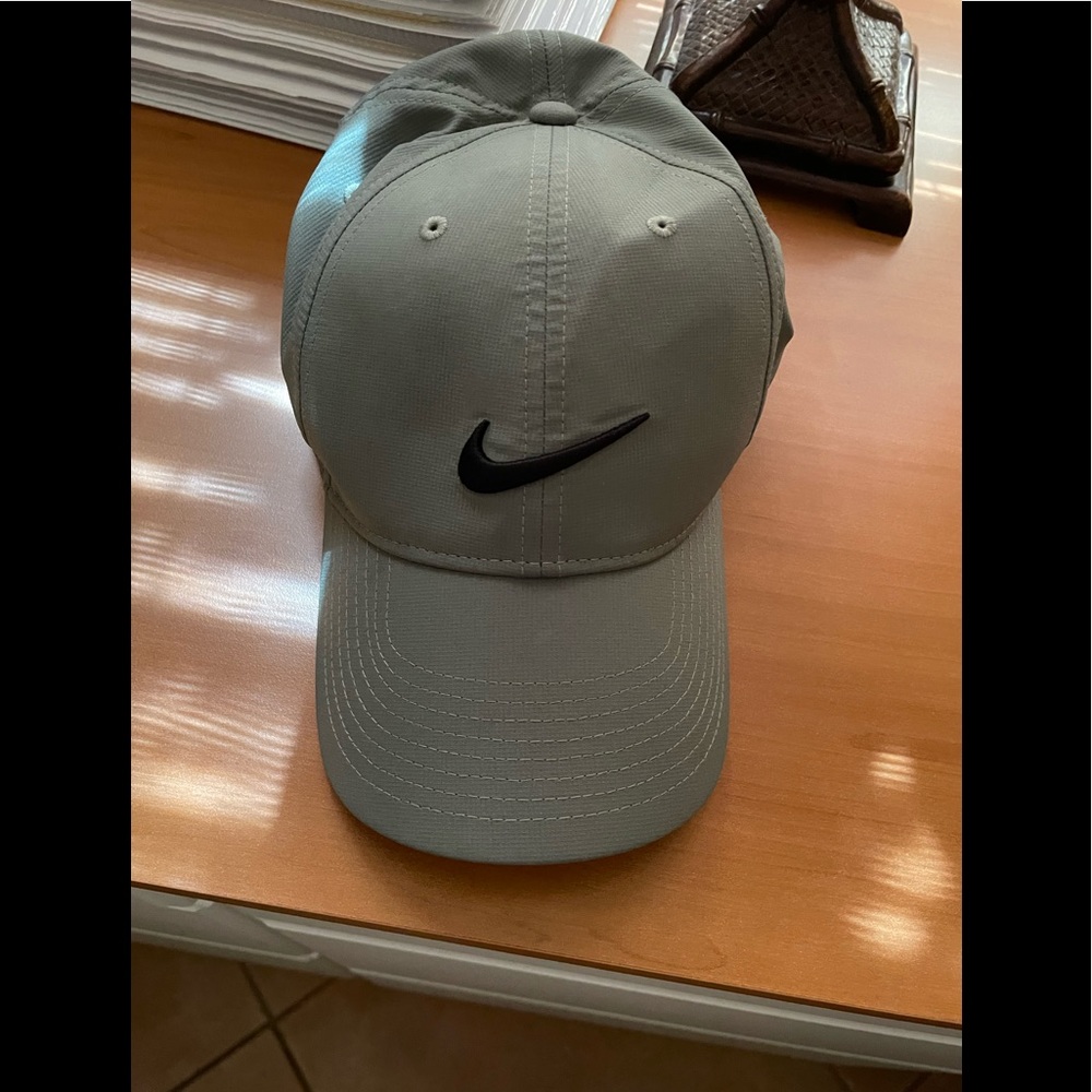 Unisex Nike Dri fit golf cap